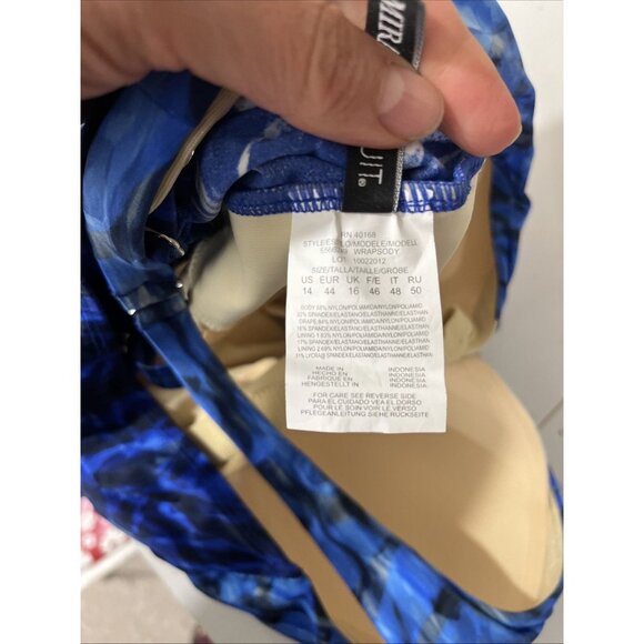 Miraclesuit Blue Patterned One-Piece Suit in Women's Size 14 - Picture 6 of 10